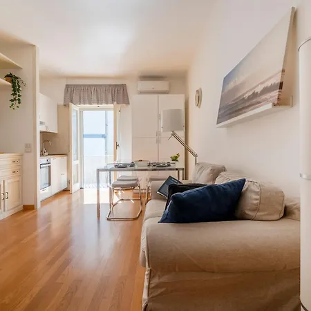 Dimora Del Teatro Sightly Apartment Bari Exterior photo