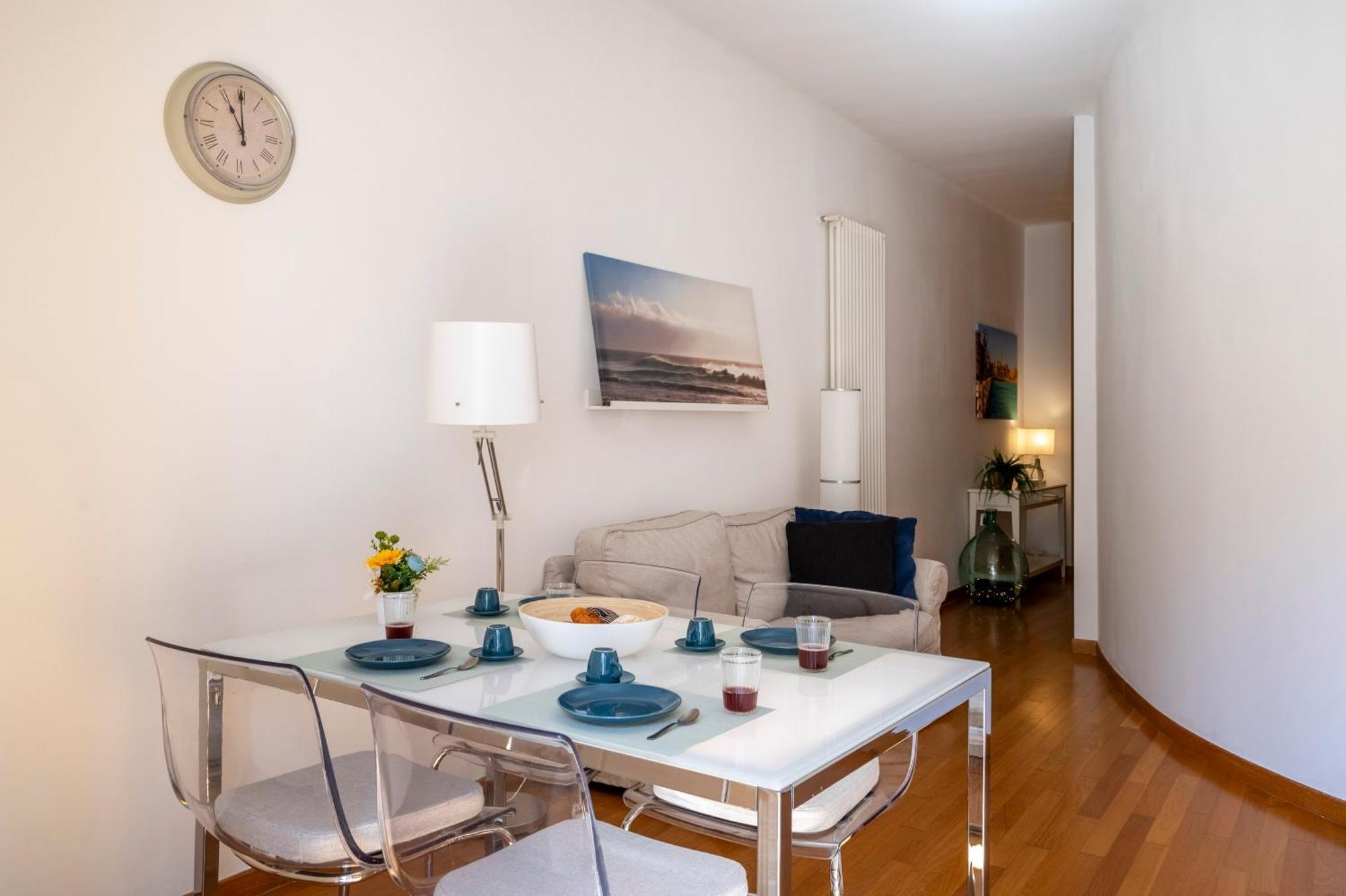 Dimora Del Teatro Sightly Apartment